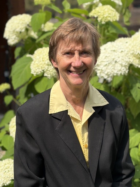 Dr. Chris Armstrong