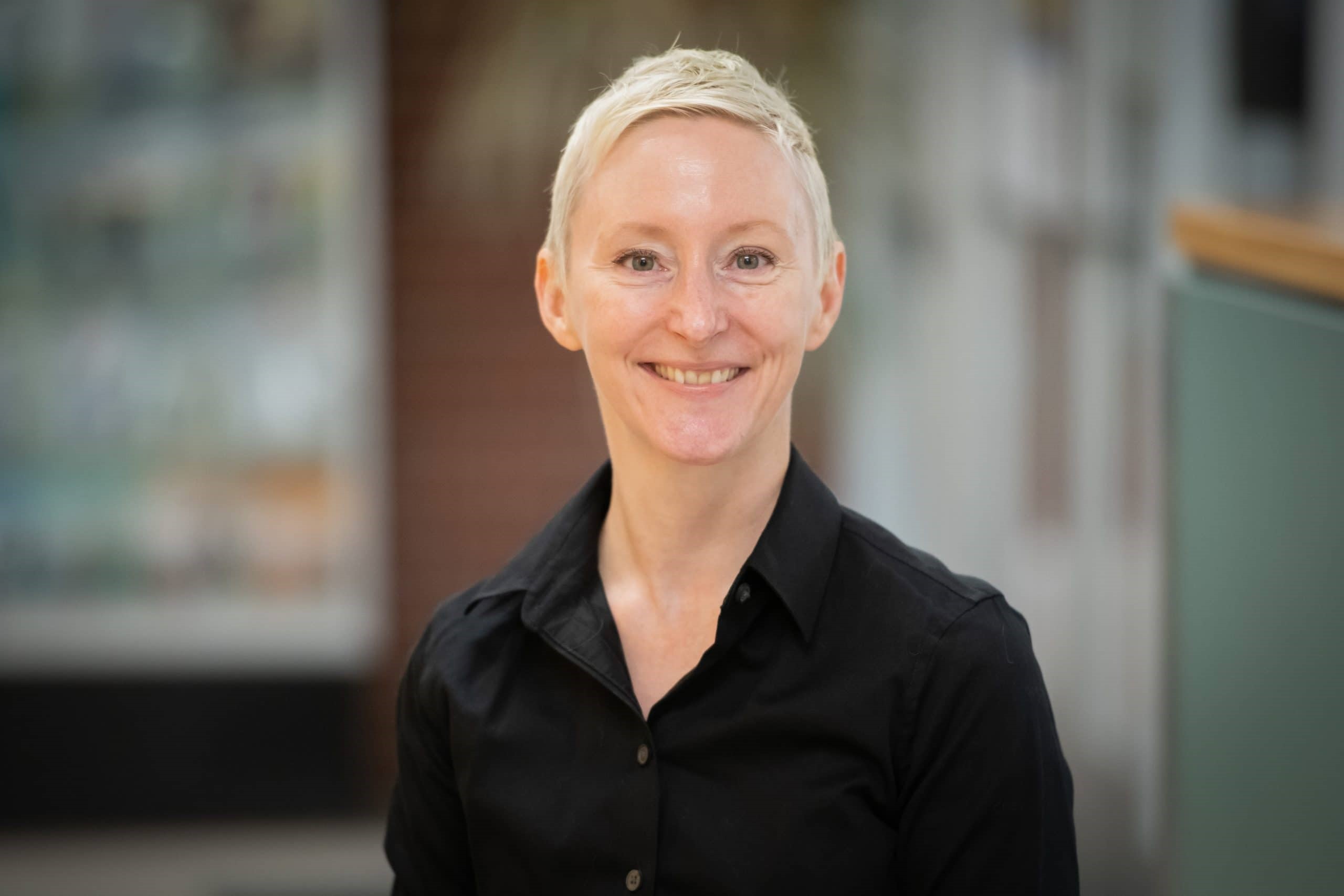 Dr. Cate Creighton